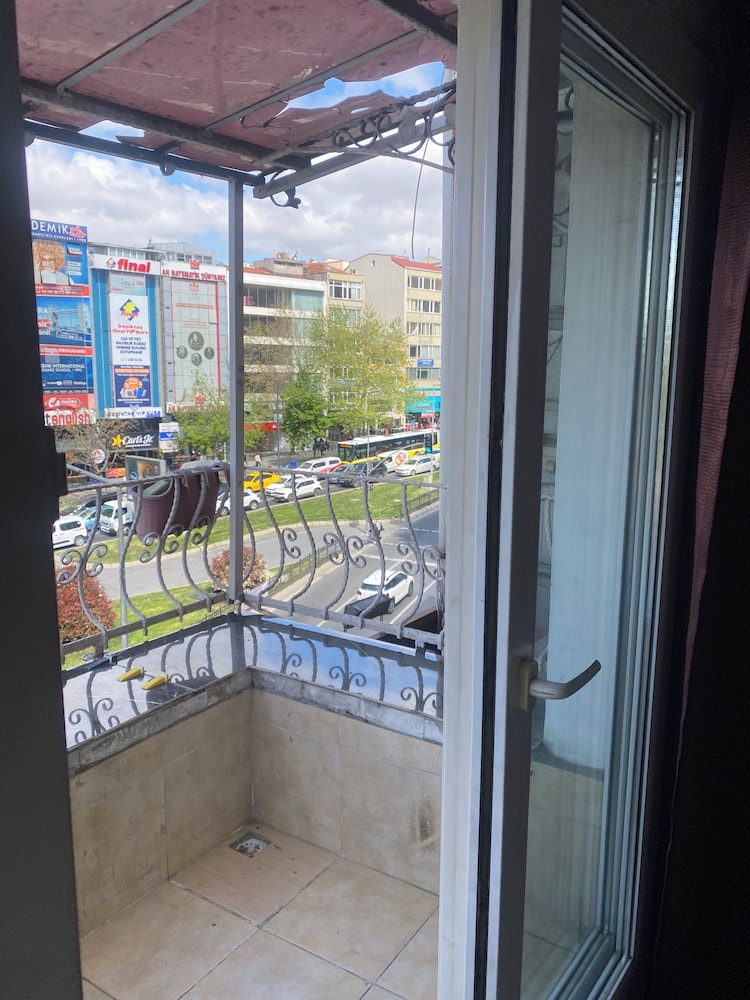 Bufes Hotel 32/55