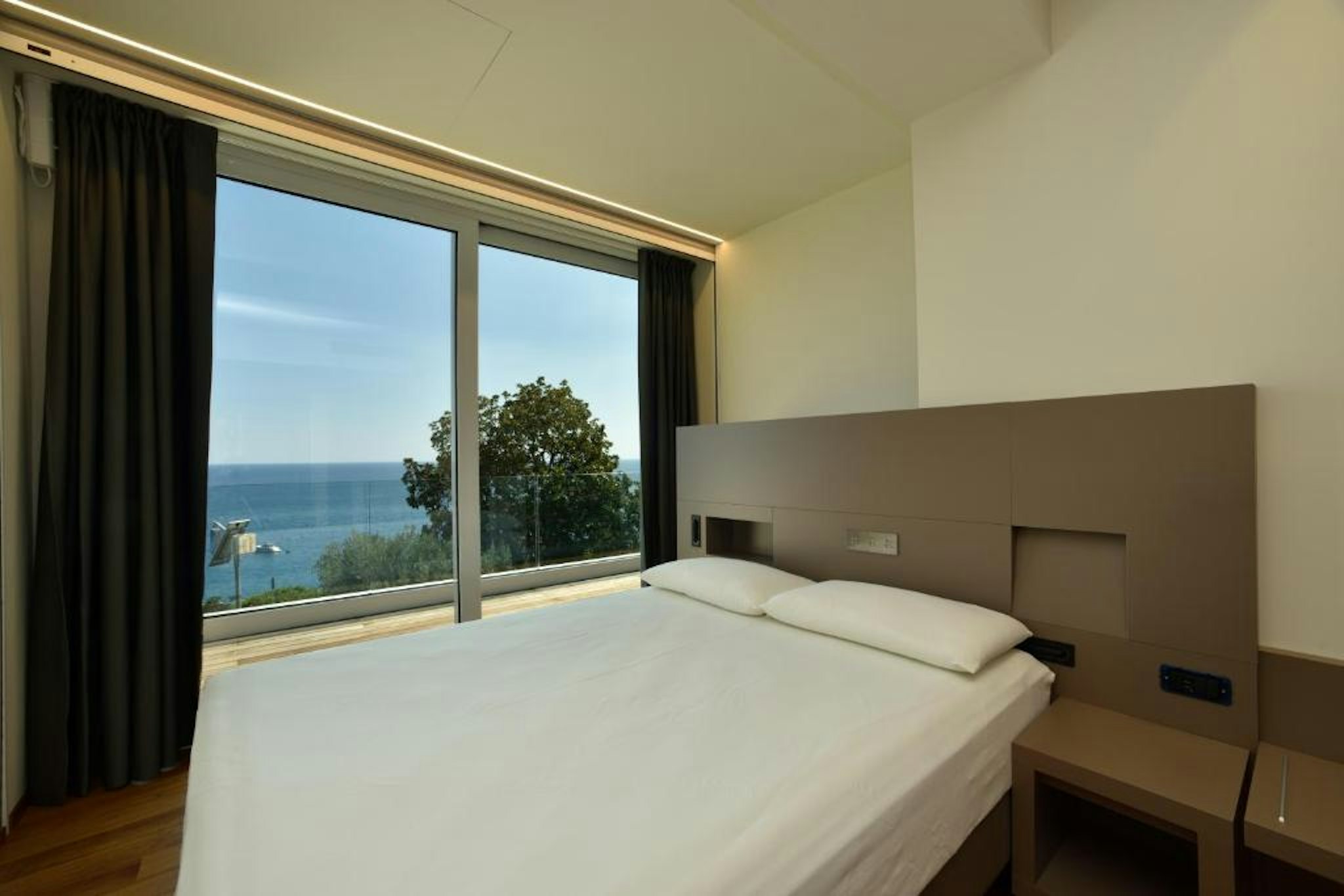 Hotel Le Roi 23/67