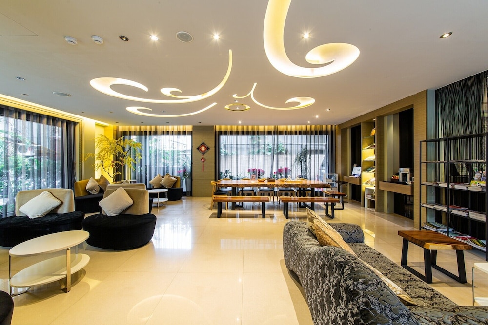 Forward Hotel Taipei 67/75