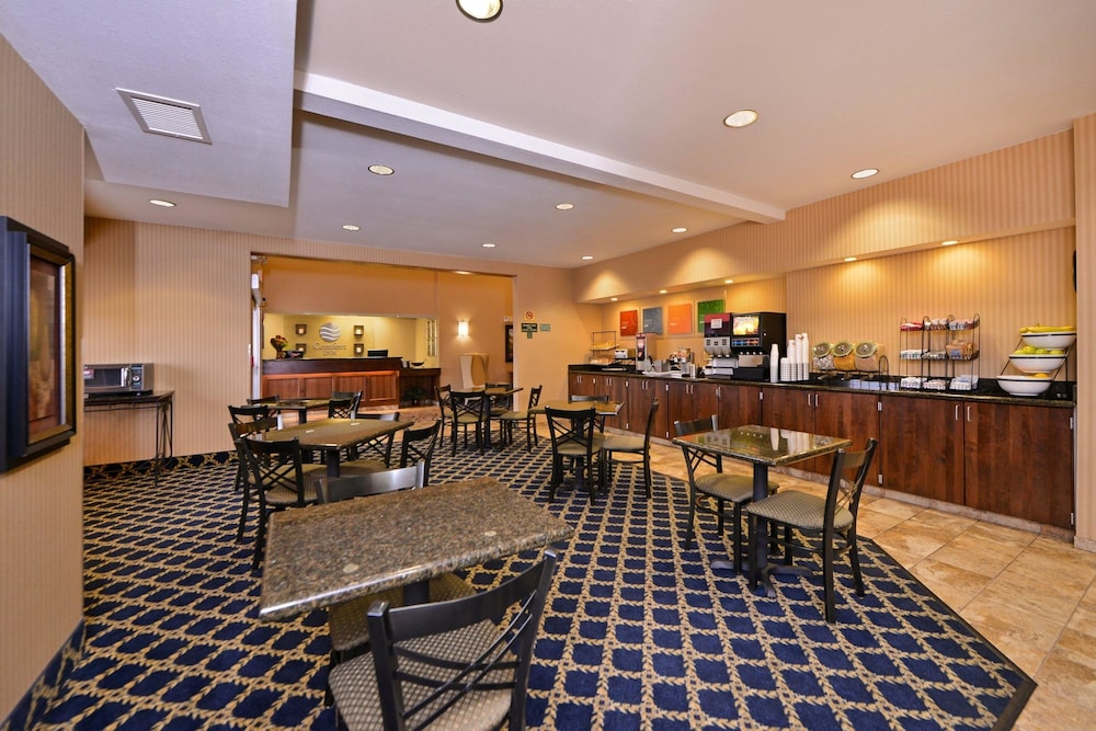Comfort Inn Albert Lea at Trails Travel Center 9/42