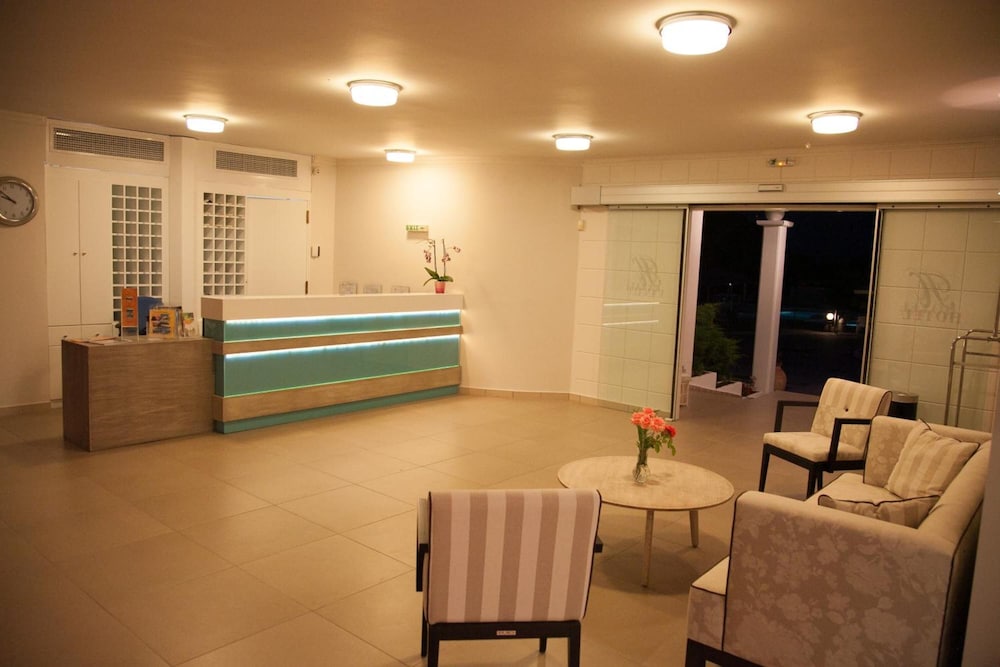 Kanali Hotel 17/48