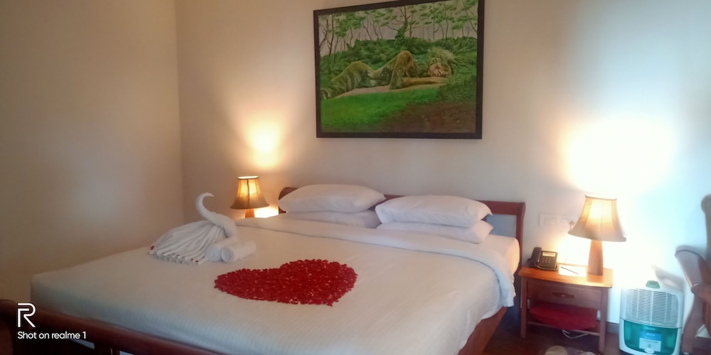 DELUXE, SUITE, VALLEY VIEW