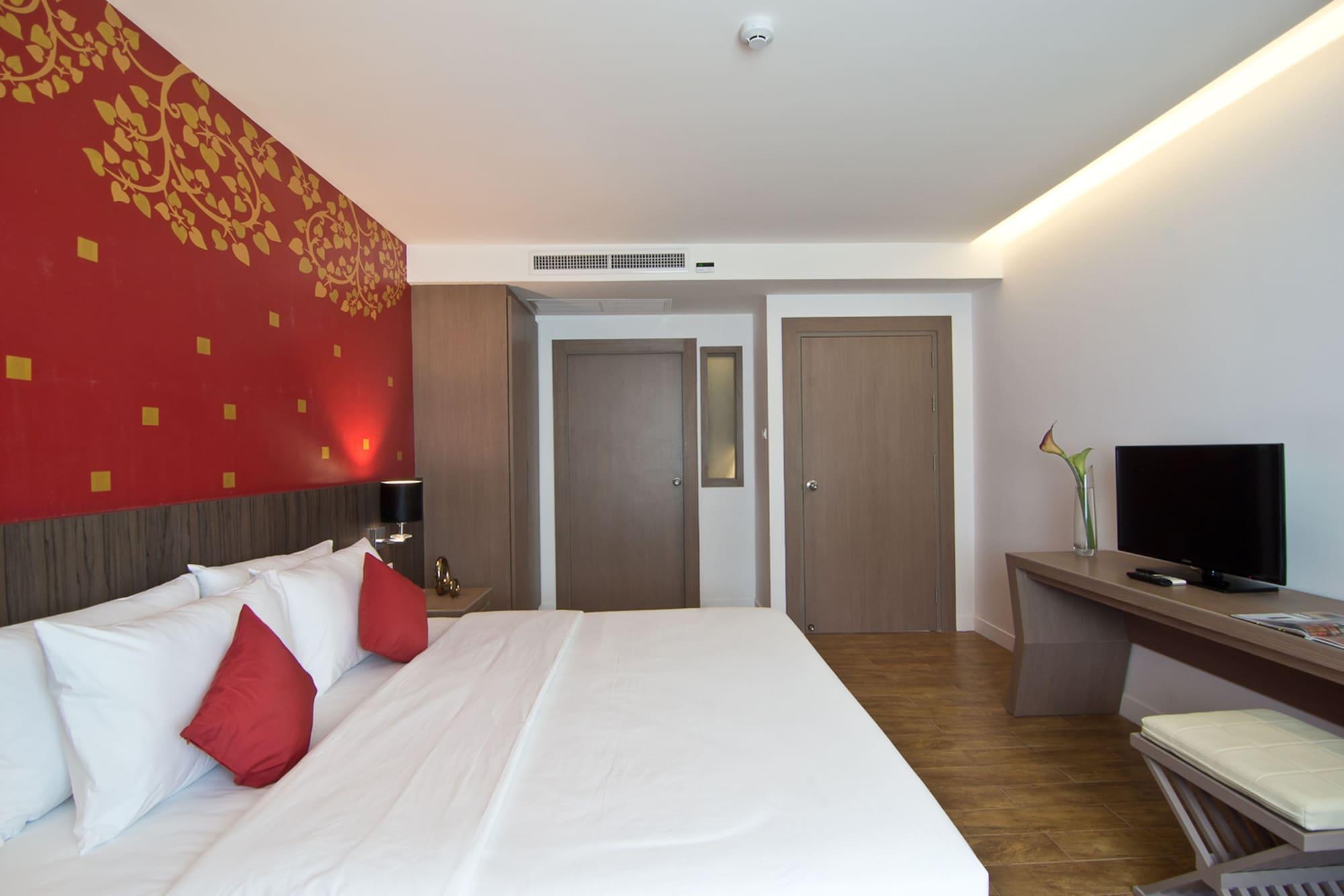 Tevan Jomtien Pattaya 20/50
