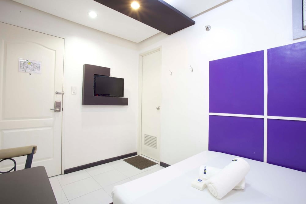 Hotel 99 15/50