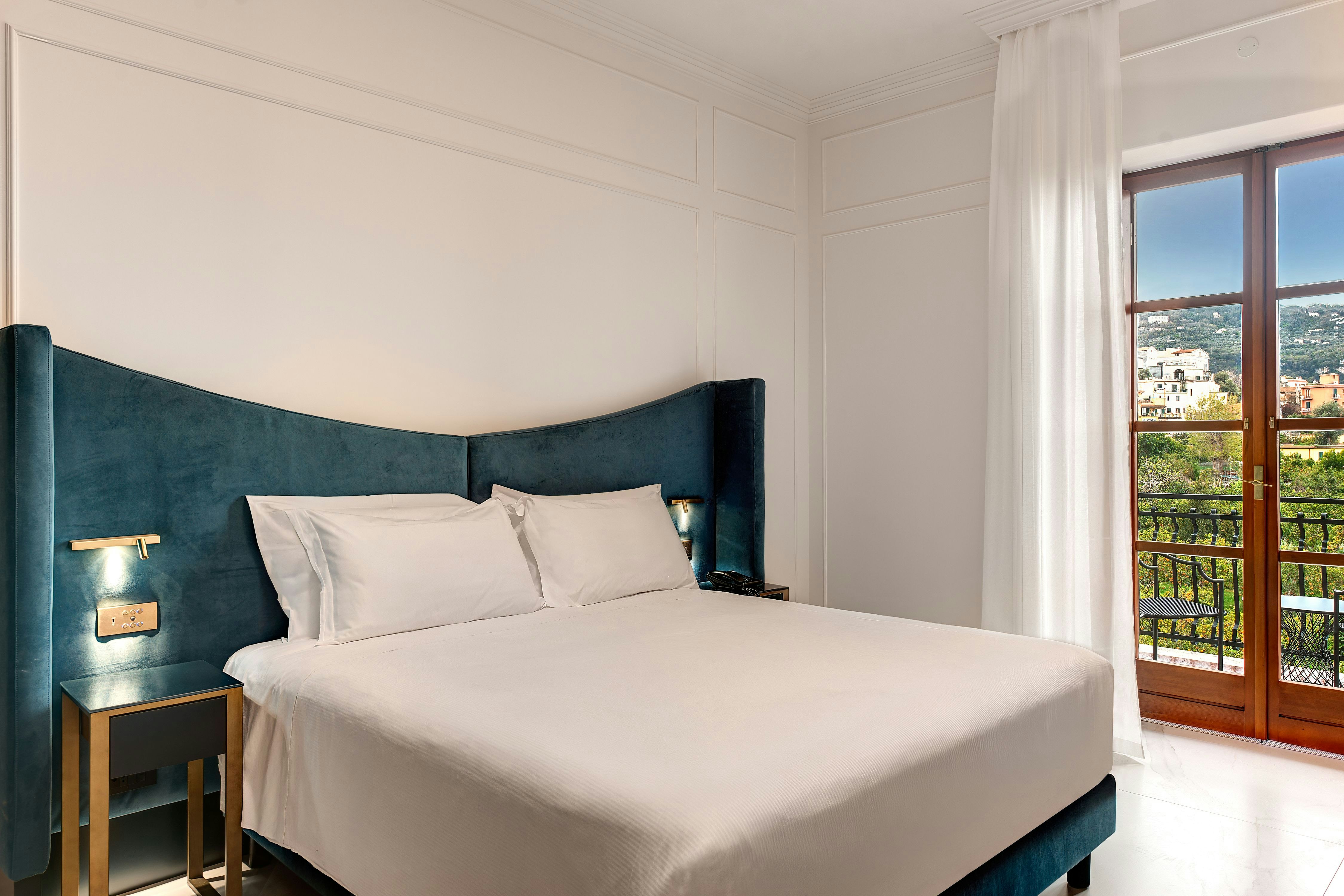 Majestic Palace Sorrento, Curio Collection by Hilton 14/56