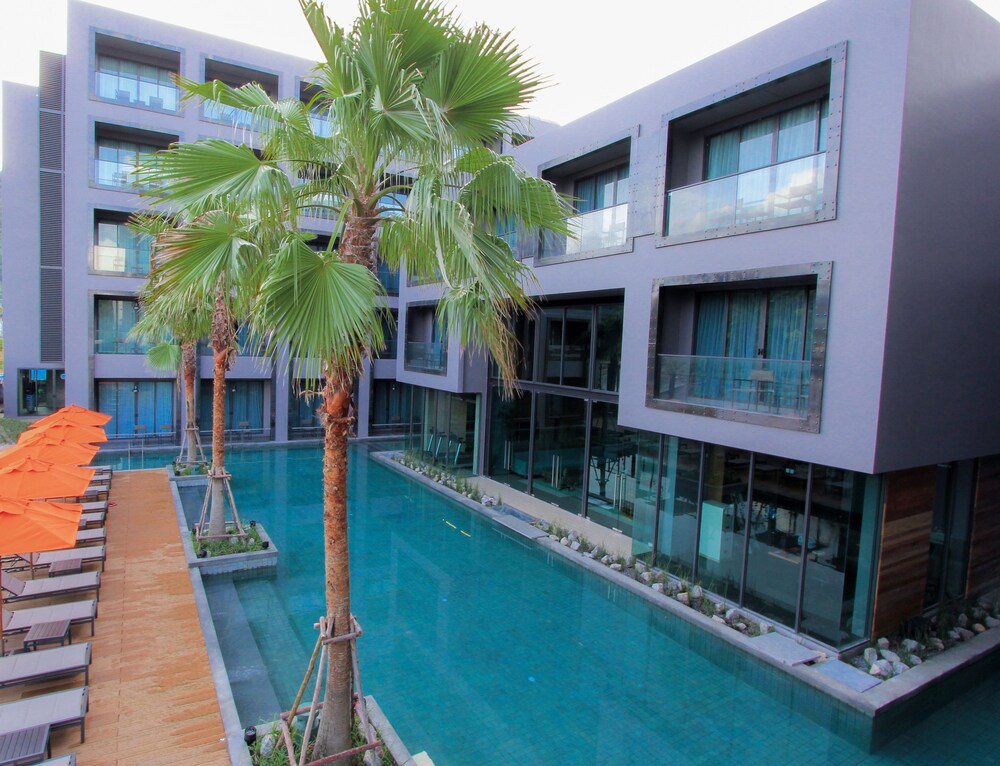 Sugar Marina Resort Surf in KARON BEACH