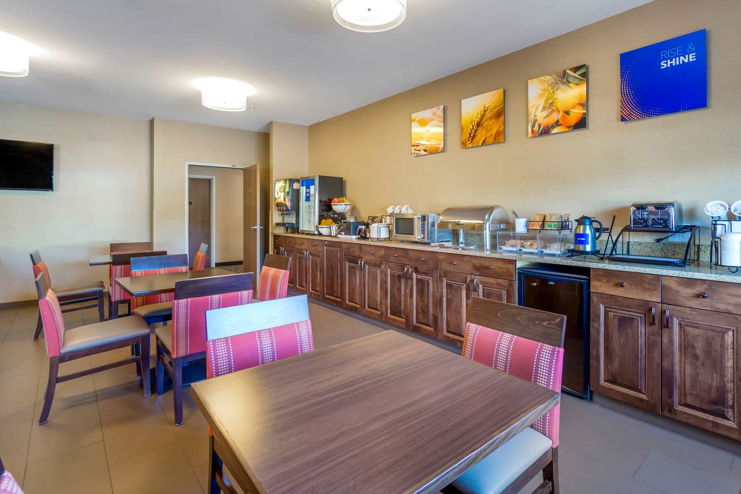 Comfort Inn Auburn Seattle 18/30
