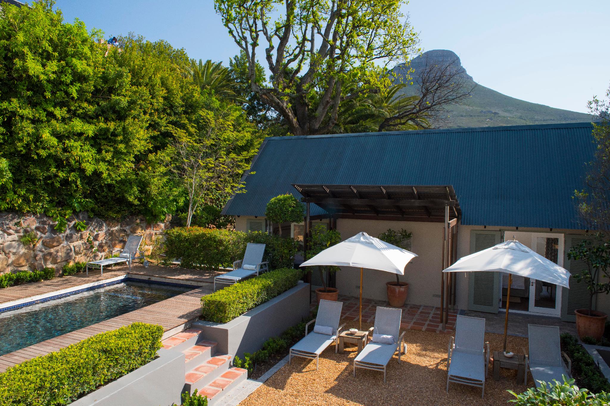 Four Rosmead Boutique Guest House 11/15