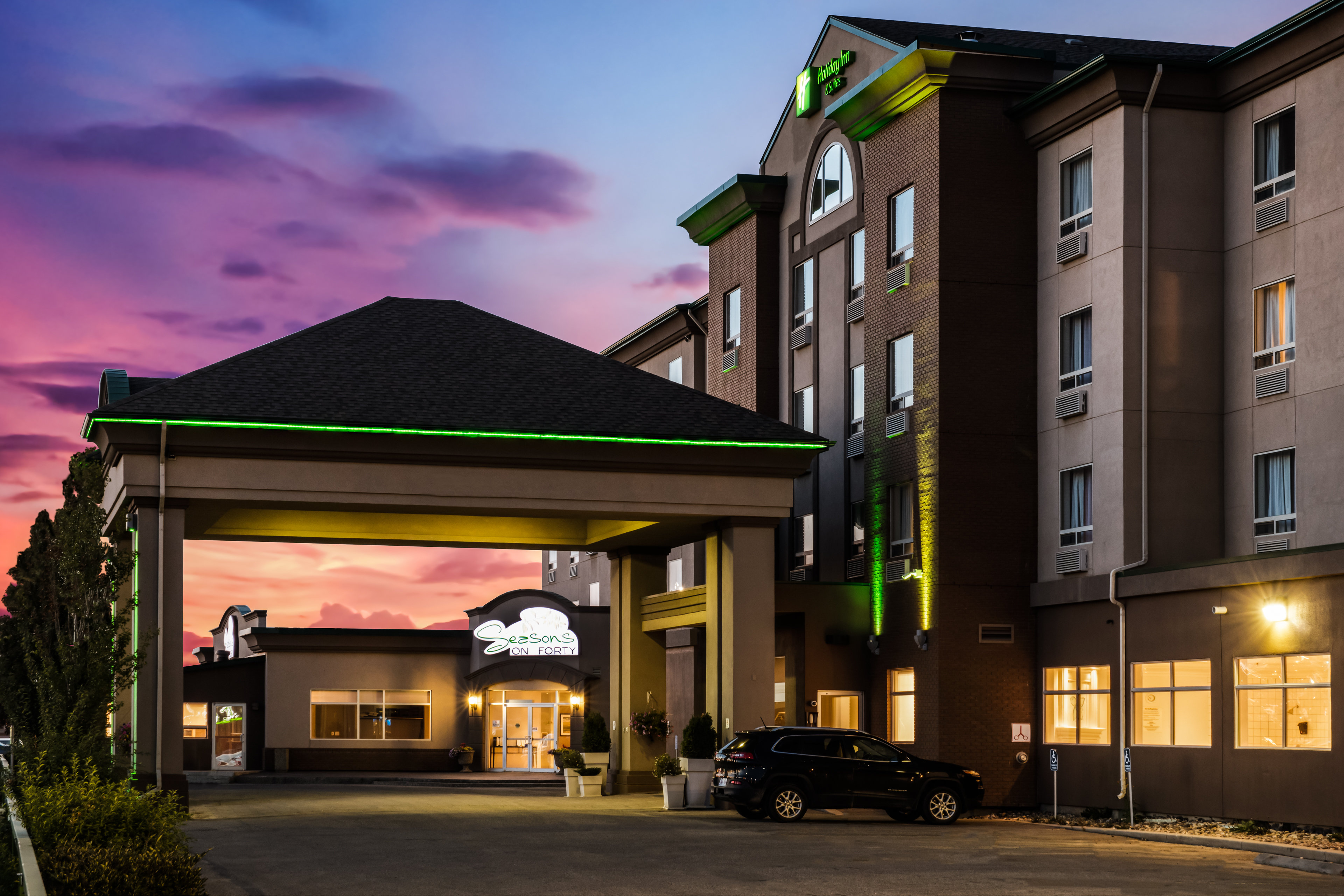 Holiday Inn Suites Grande Prairie Conference Ctr 4/41
