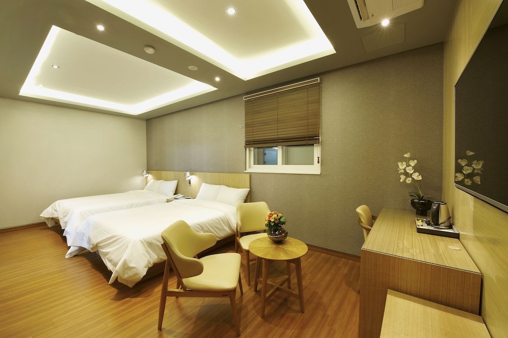 Hotel B 26/35