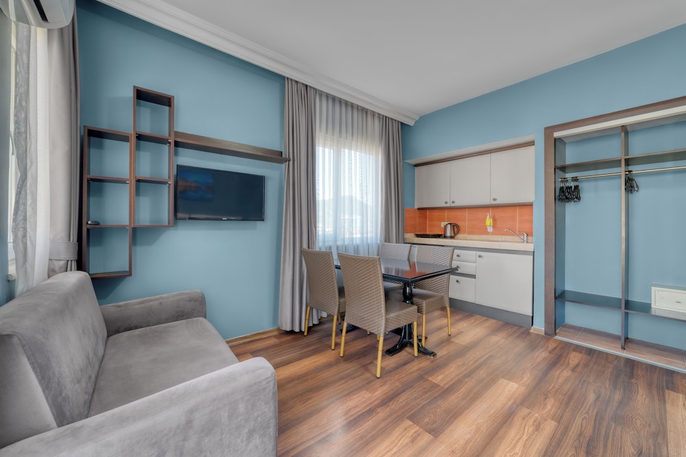 Royalisa City Apart Hotel 8/27