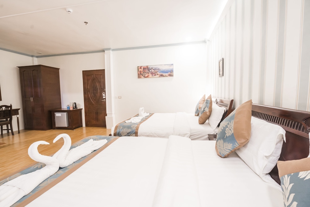Royal Park Resort Hotel 18/51