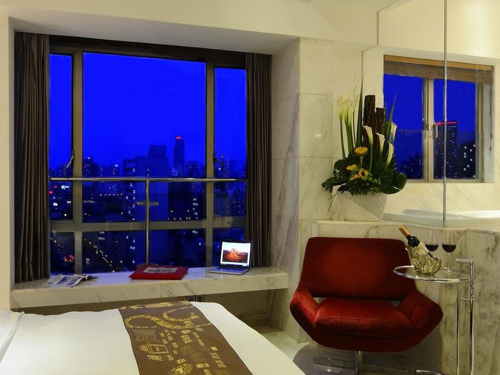 KINGTOWN HOTEL HONGQIAO 12/19