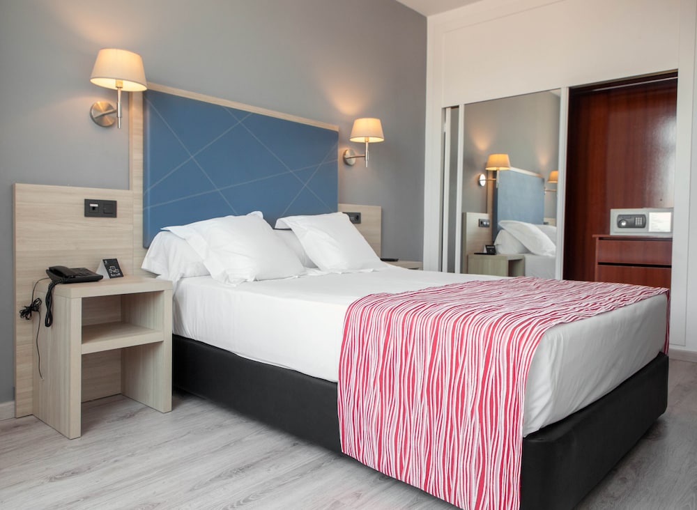 Hotel Soho Bahia Malaga 8/26