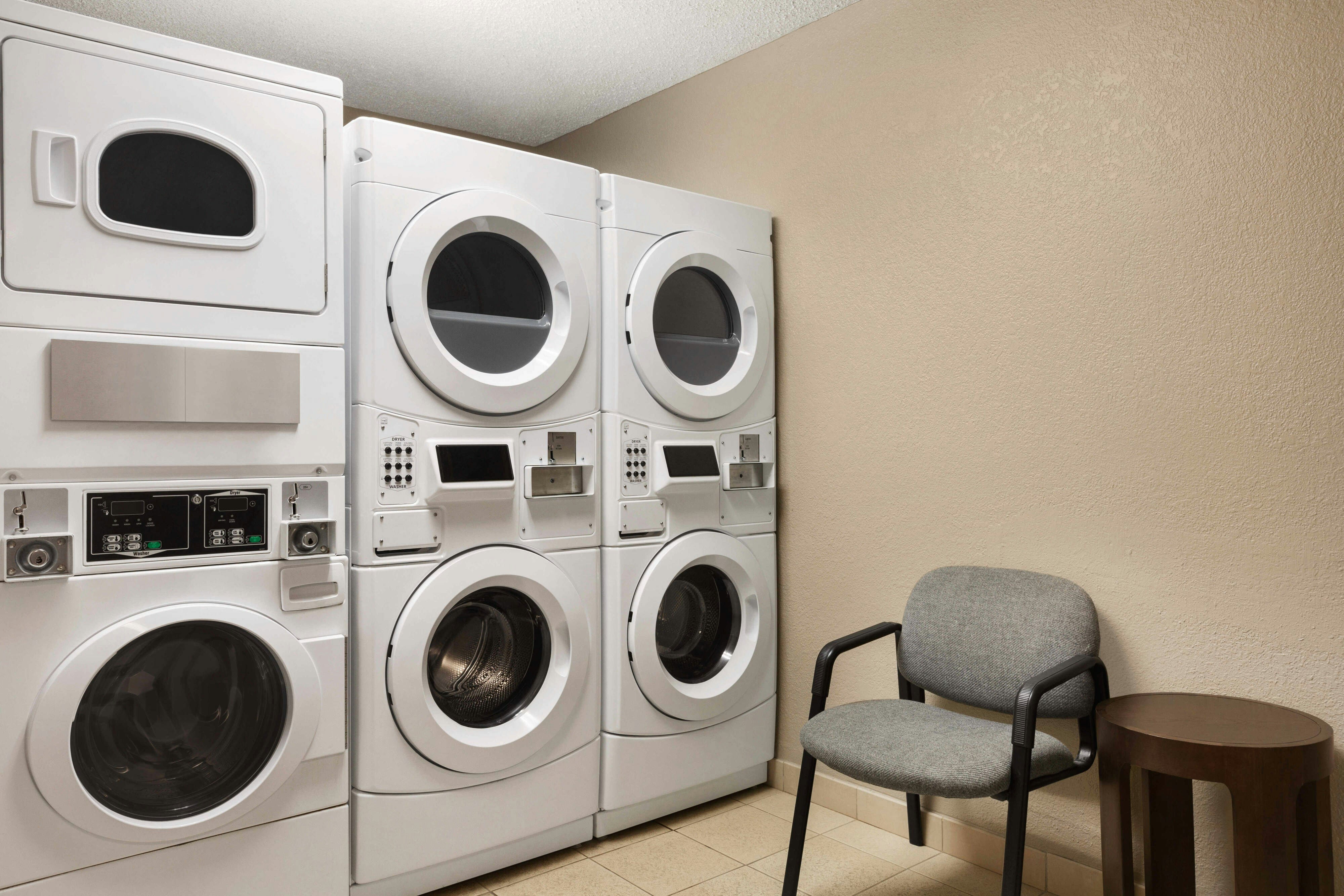 Courtyard by Marriott Fort Myers Cape Coral 9/23