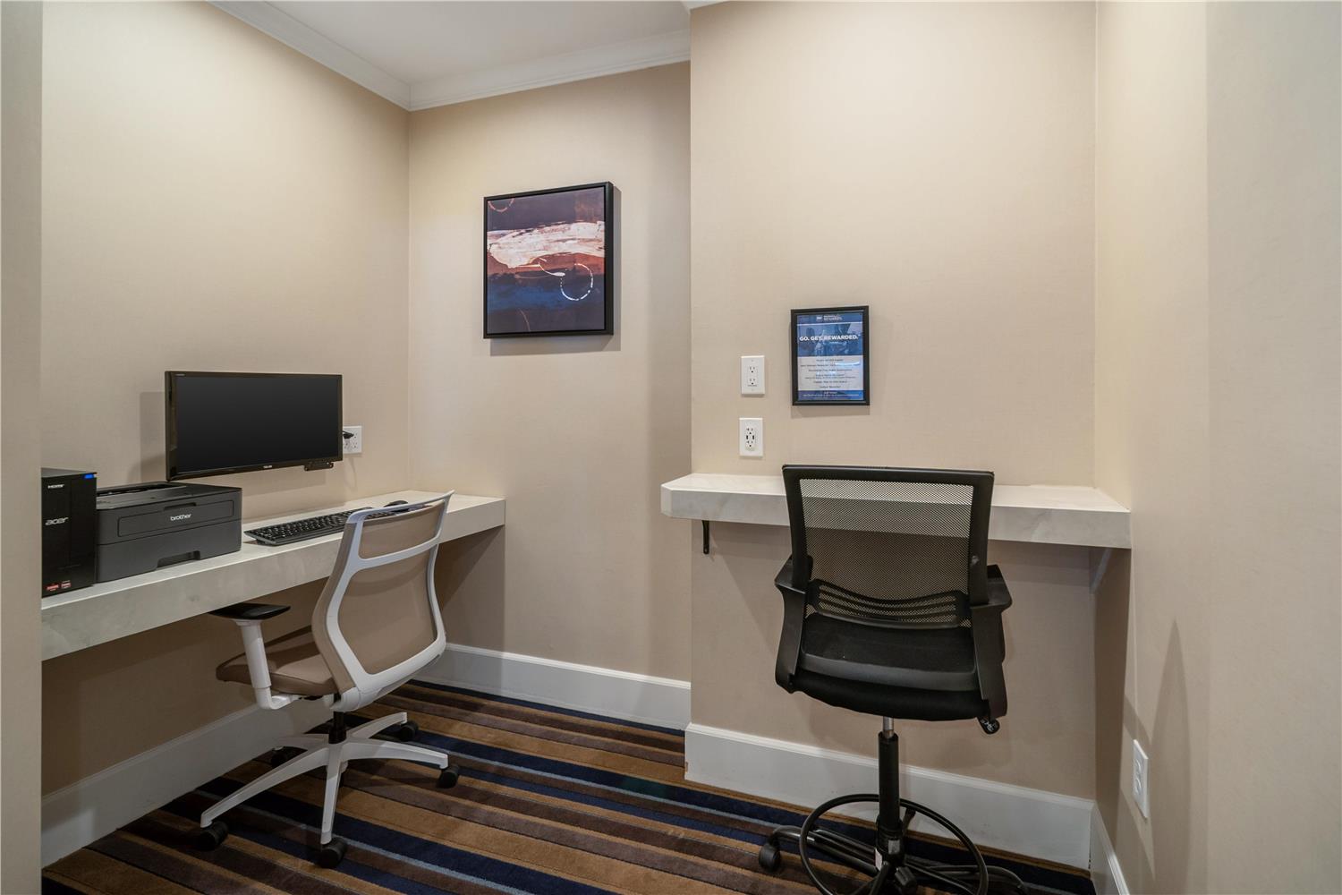Best Western Plus Palm Court Hotel 39/42