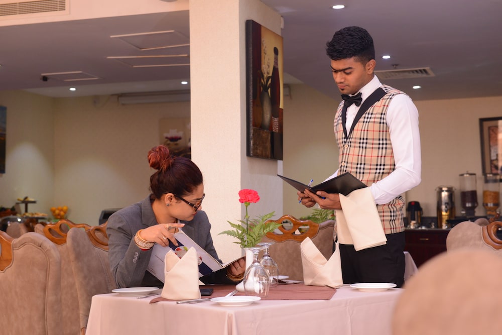 JUFFAIR GATE HOTEL 5/52