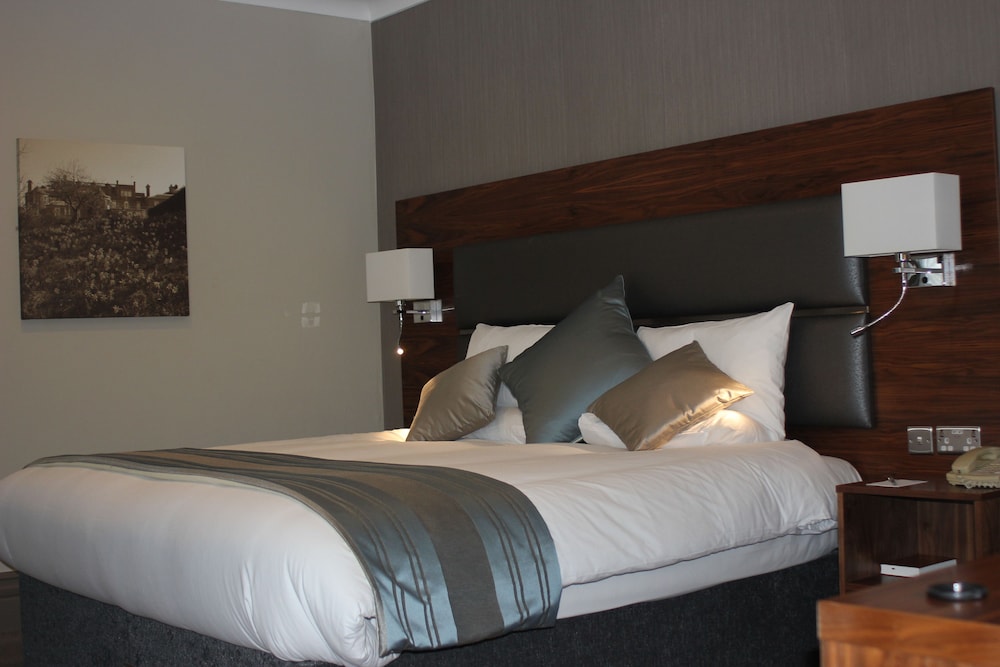 Best Western Chilworth Manor Hotel 18/53
