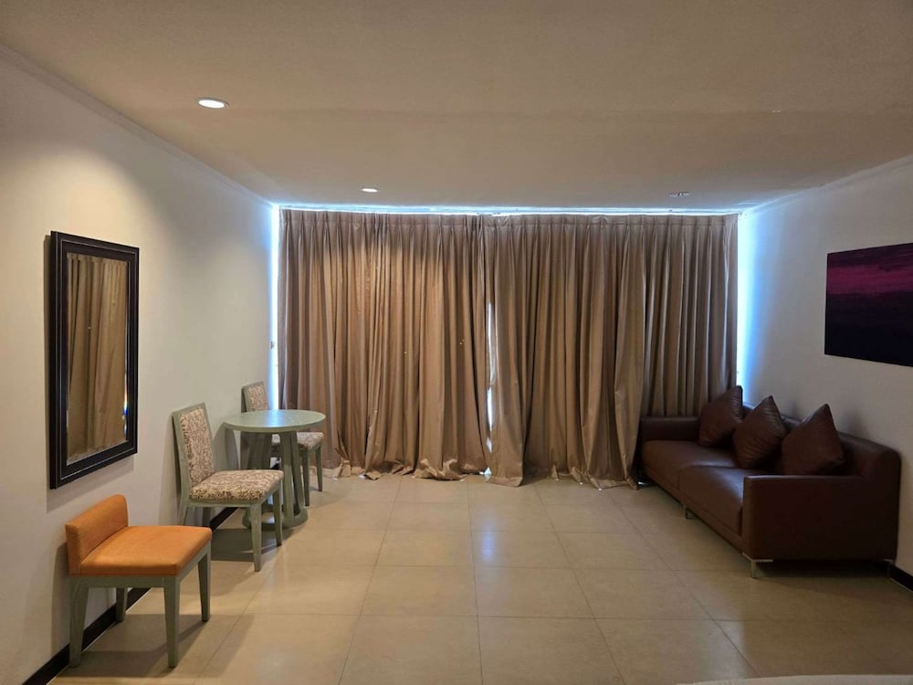 Hotel Tropicana Pattaya 60/78
