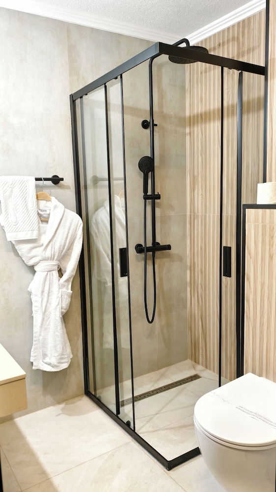 Hotel Elegant Lux 89/90