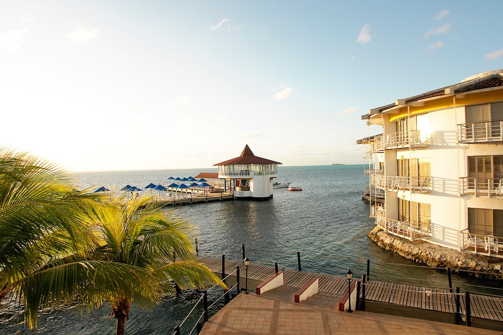 Decameron Aquarium - All Inclusive 12/41