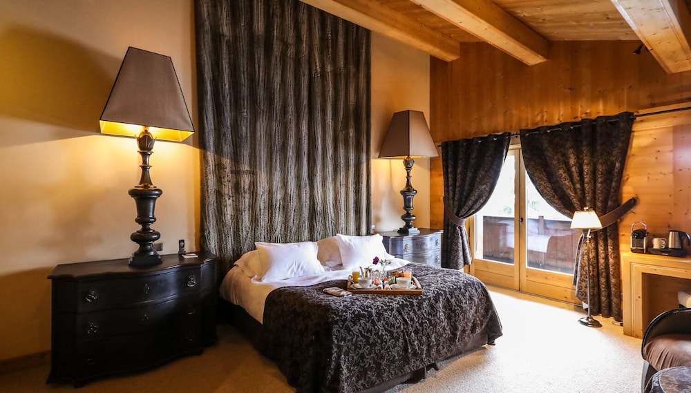 Hôtel Le Fer à Cheval 17/50