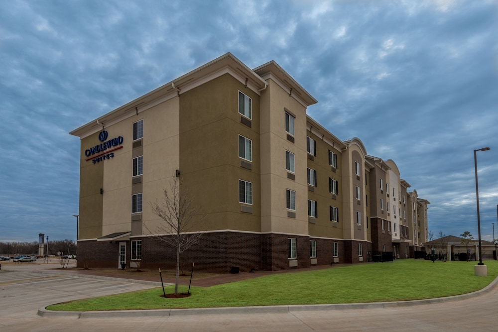 Candlewood Suites Midwest City 1/45