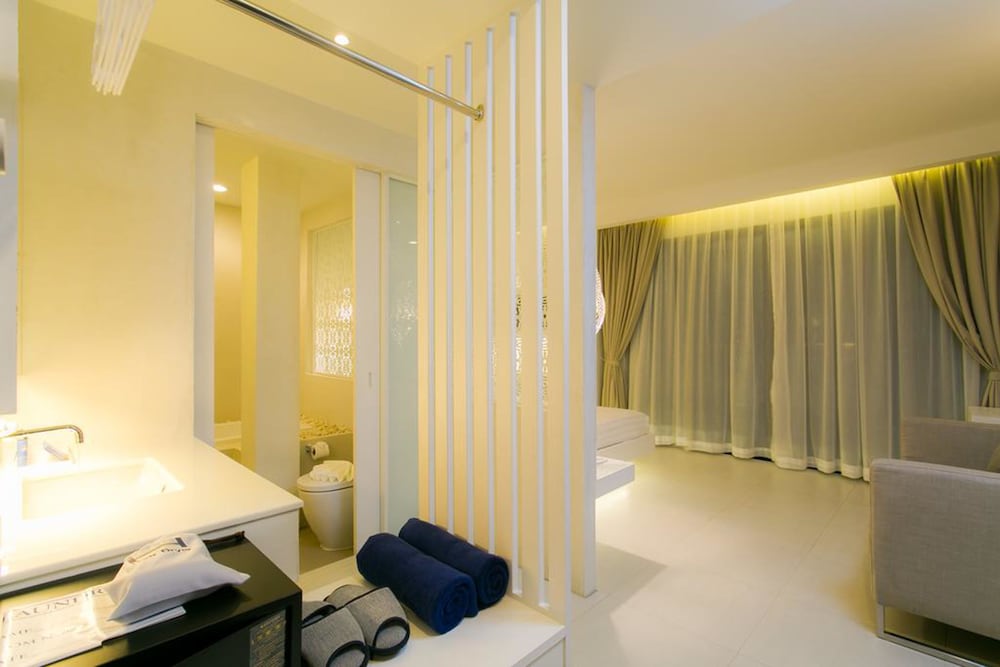 The House Patong 43/43