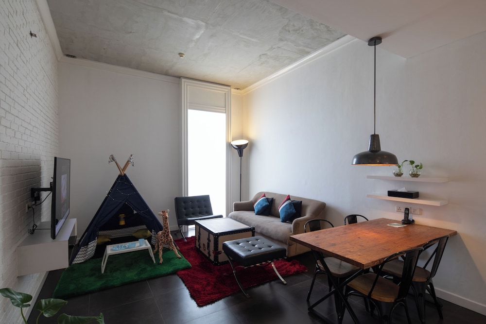 Morrissey Hotel Residences 41/60