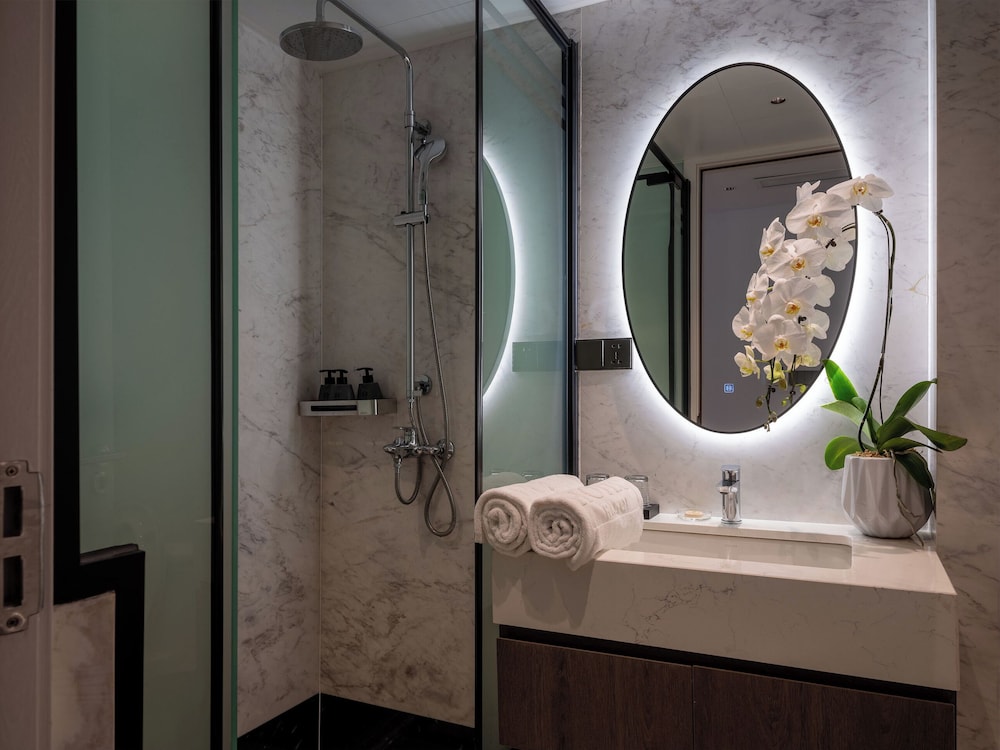 H Hotel Ha Noi 36/37