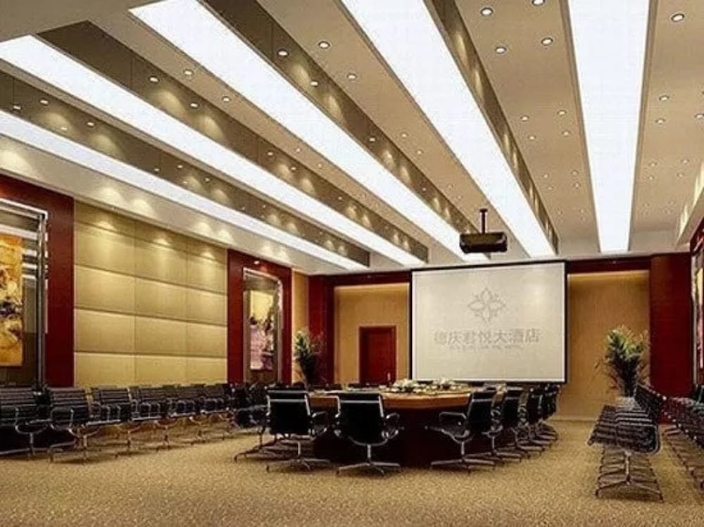 Junyue Hotel 19/19