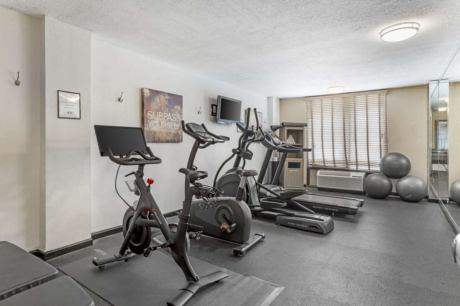 Best Western Plus Grosvenor Airport Hotel 25/48