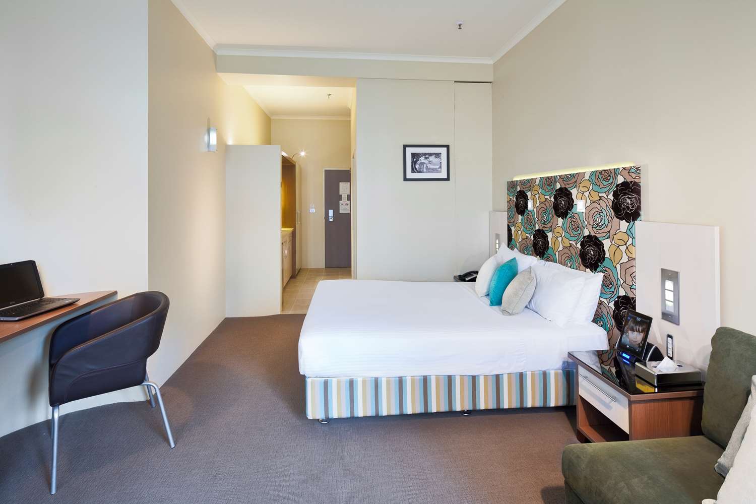 استوديو بسرير كوين بمطبخ صغير، Best Western Plus Hotel Stellar 2/4