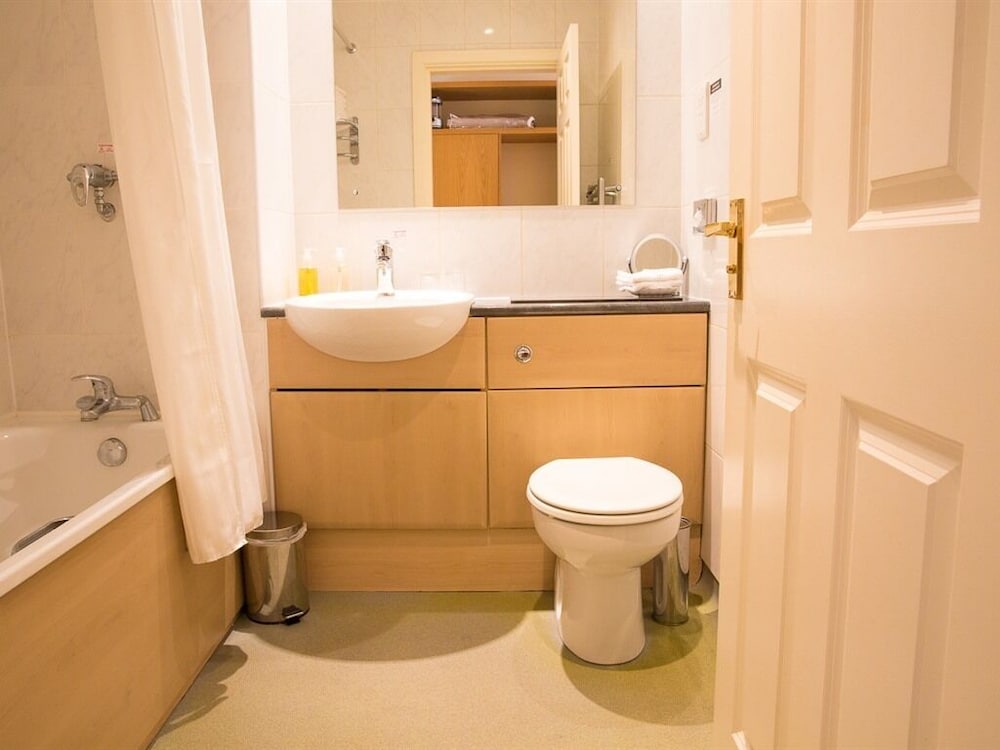 Llwyn Onn Guest House 12/13