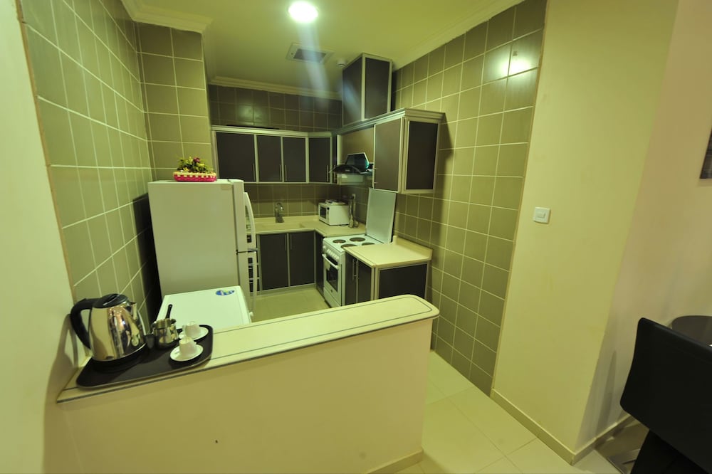 أجنحة الجنادرية 7(Al Janaderia Suites 7) 22/23