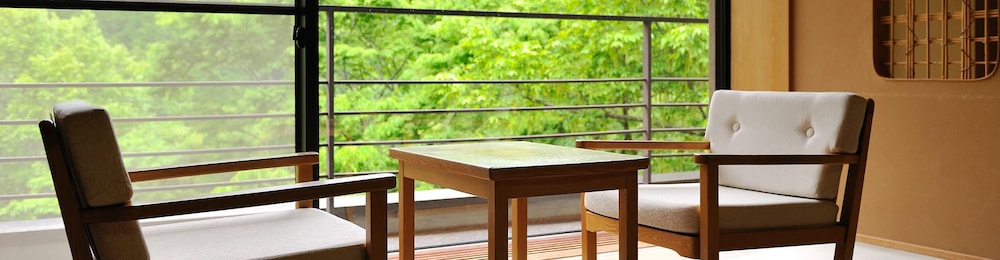 SHIRAFUNE GRAND HOTEL 40/50