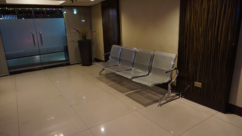 Harts Hotel Quezon City 21/30