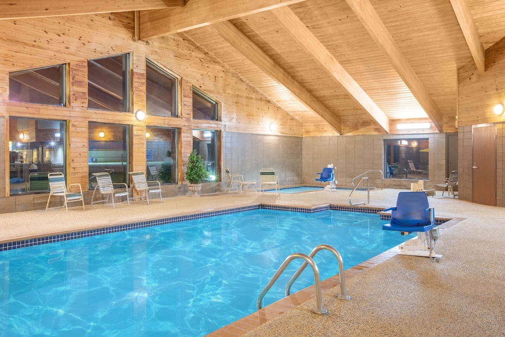 AmericInn by Wyndham Clear Lake in CLEAR LAKE - IA