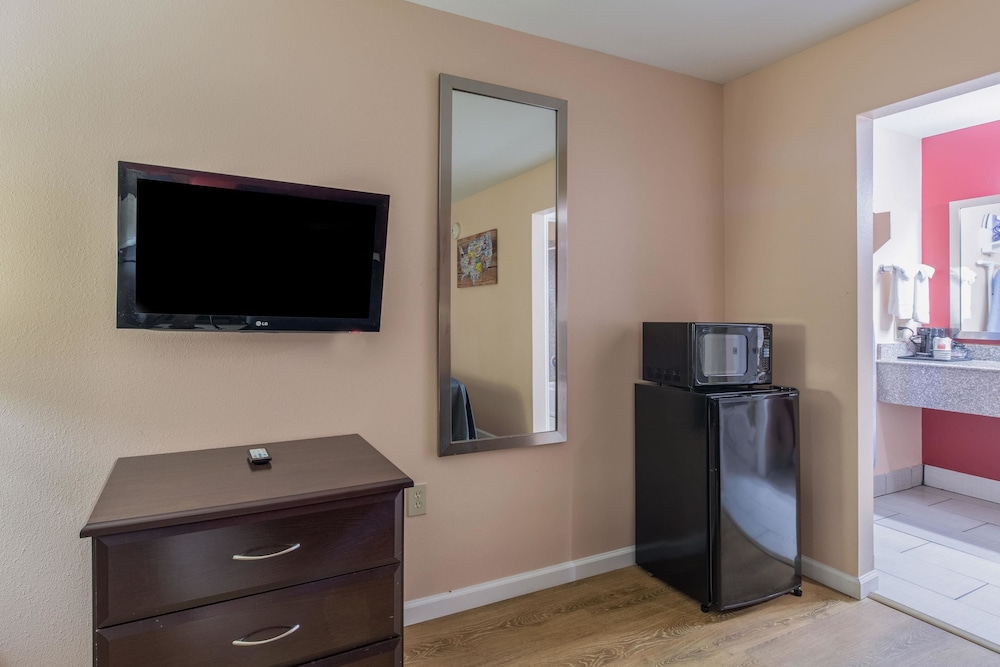 Quality Inn & Suites Bridge City/Orange 26/29