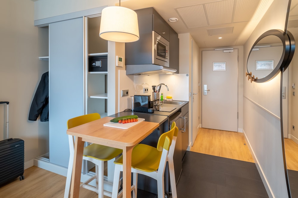 Adagio Access Freiburg 34/48