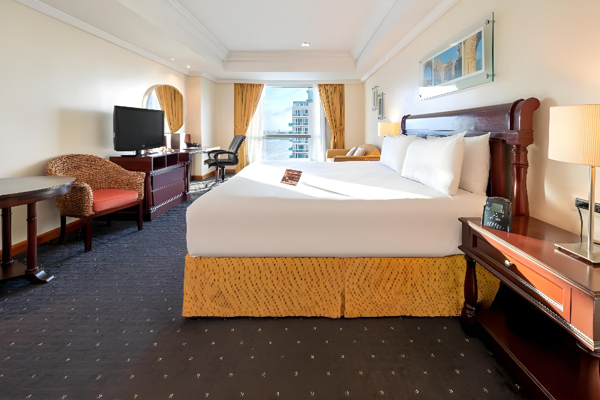Junior Suite, Executive