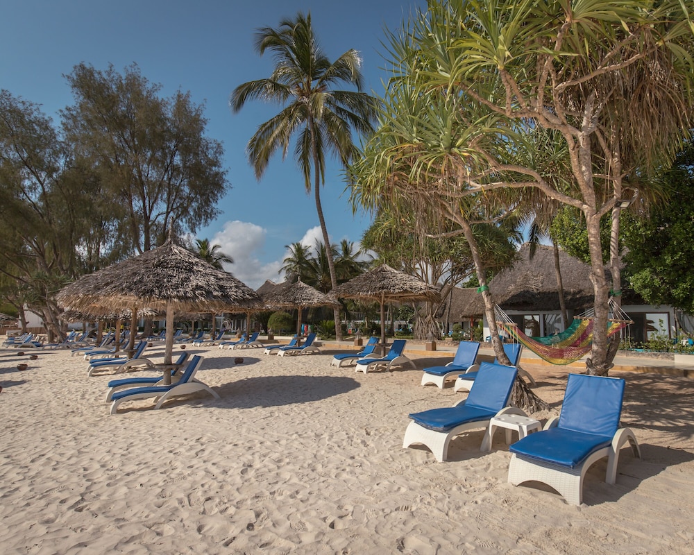 Kiwengwa Beach Resort 64/72