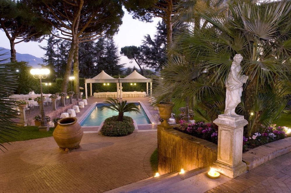 Park Hotel Villaferrata 30/33