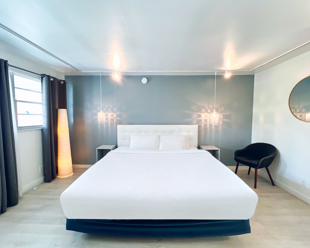 North Beach Hotel 26/76