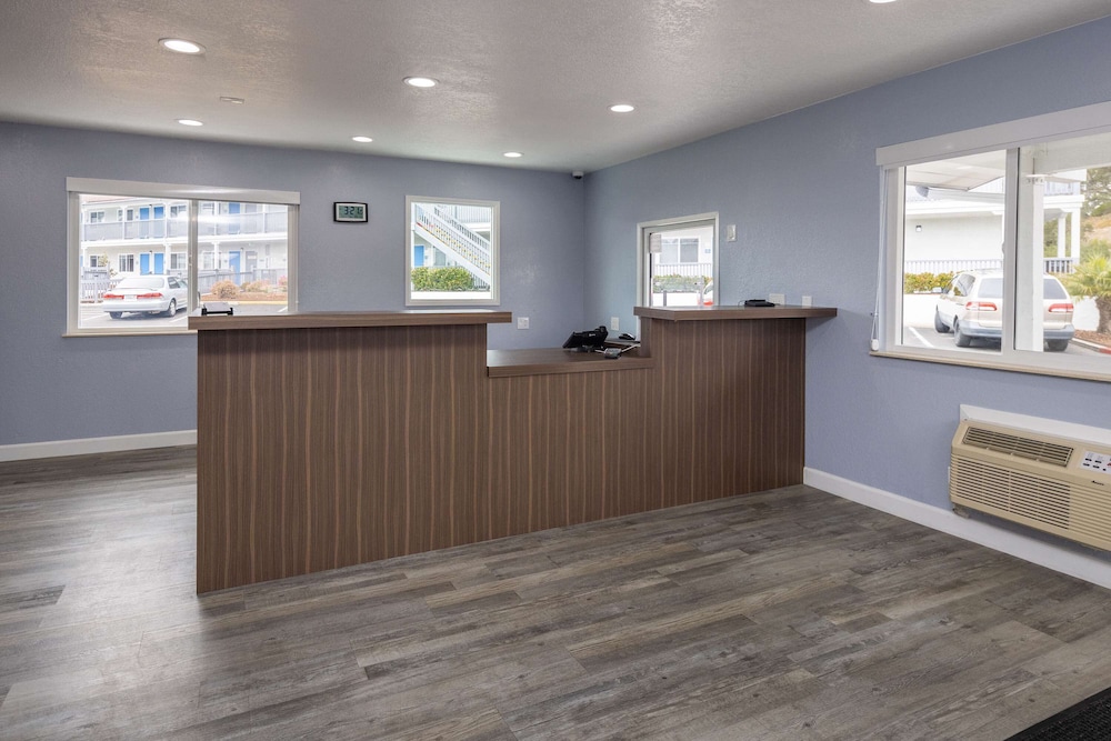 Days Inn by Wyndham Arroyo Grande/Pismo Beach 18/62