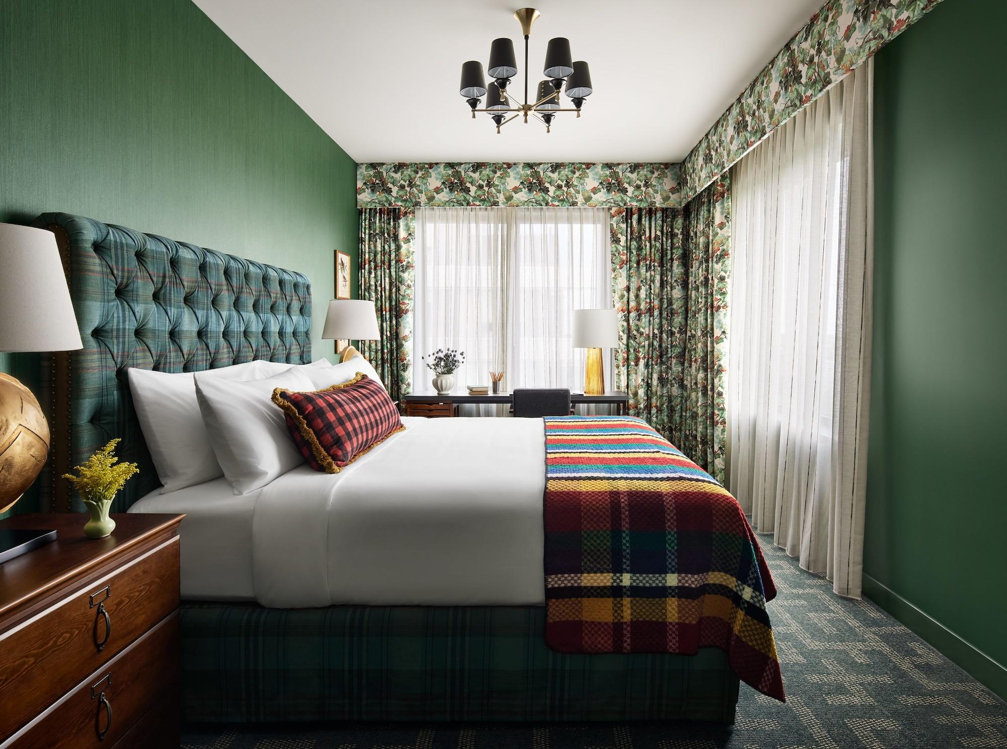 Room, King Bed