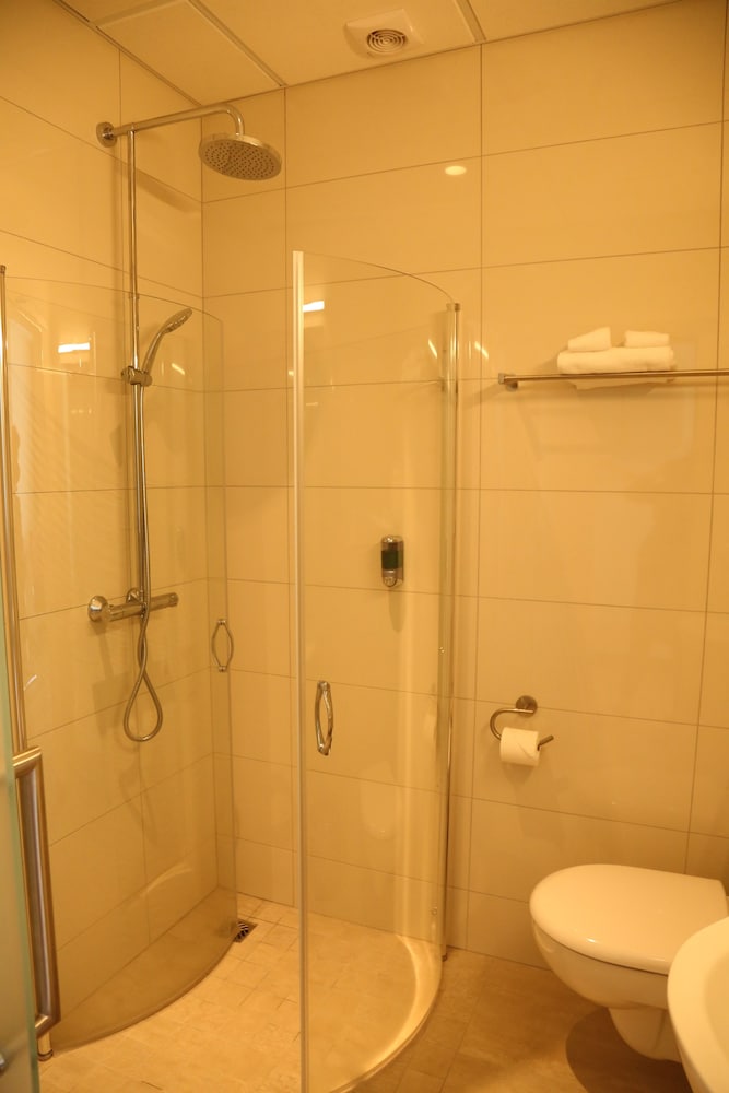 Hotel Kjarnalundur 46/50