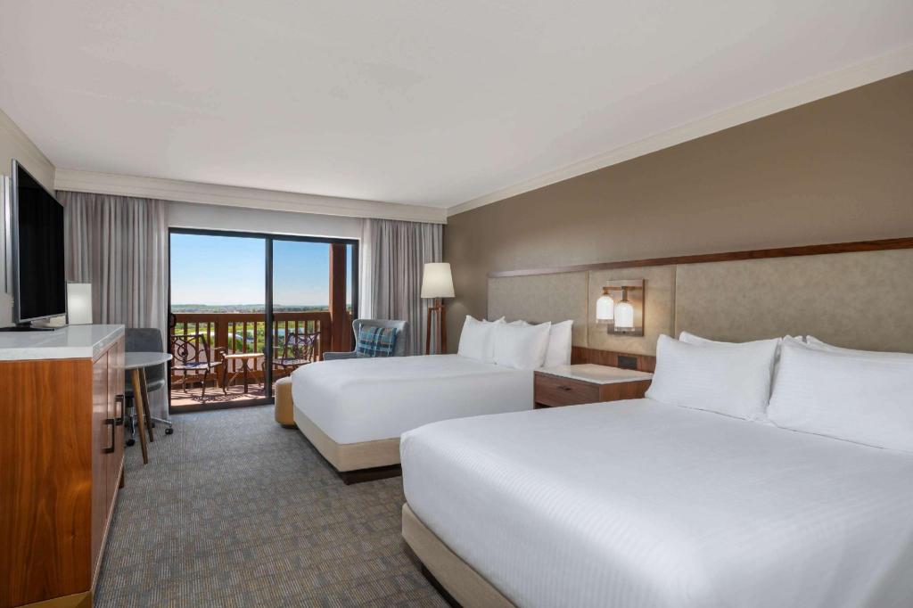 Room, 2 Queen Beds, Resort View, Accessible