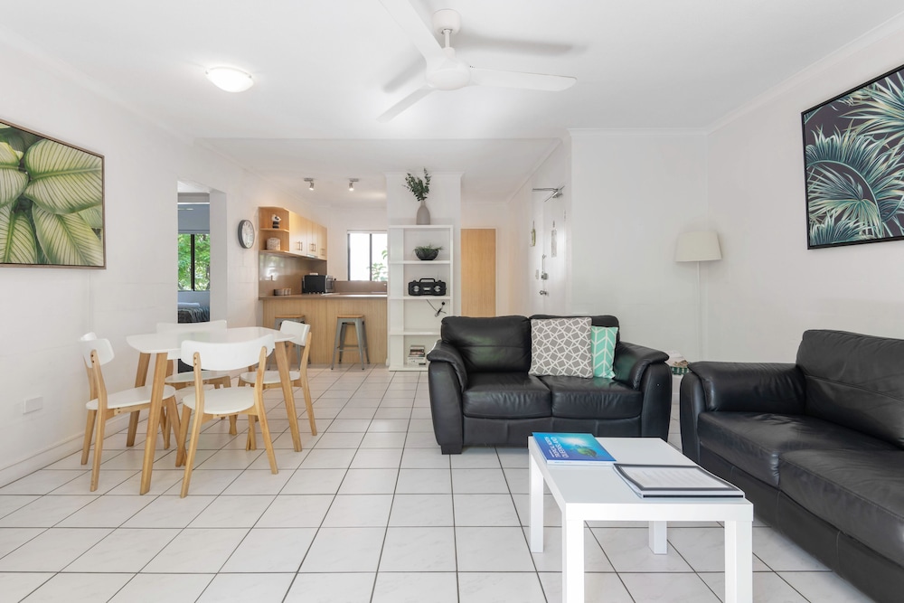 Tropical Reef Apartments Port Douglas 43/60
