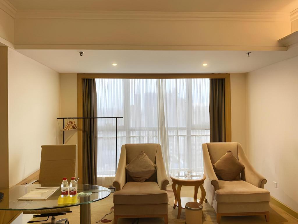 Vienna International Hotel (Zhongshan Torch Center Branch) 34/42